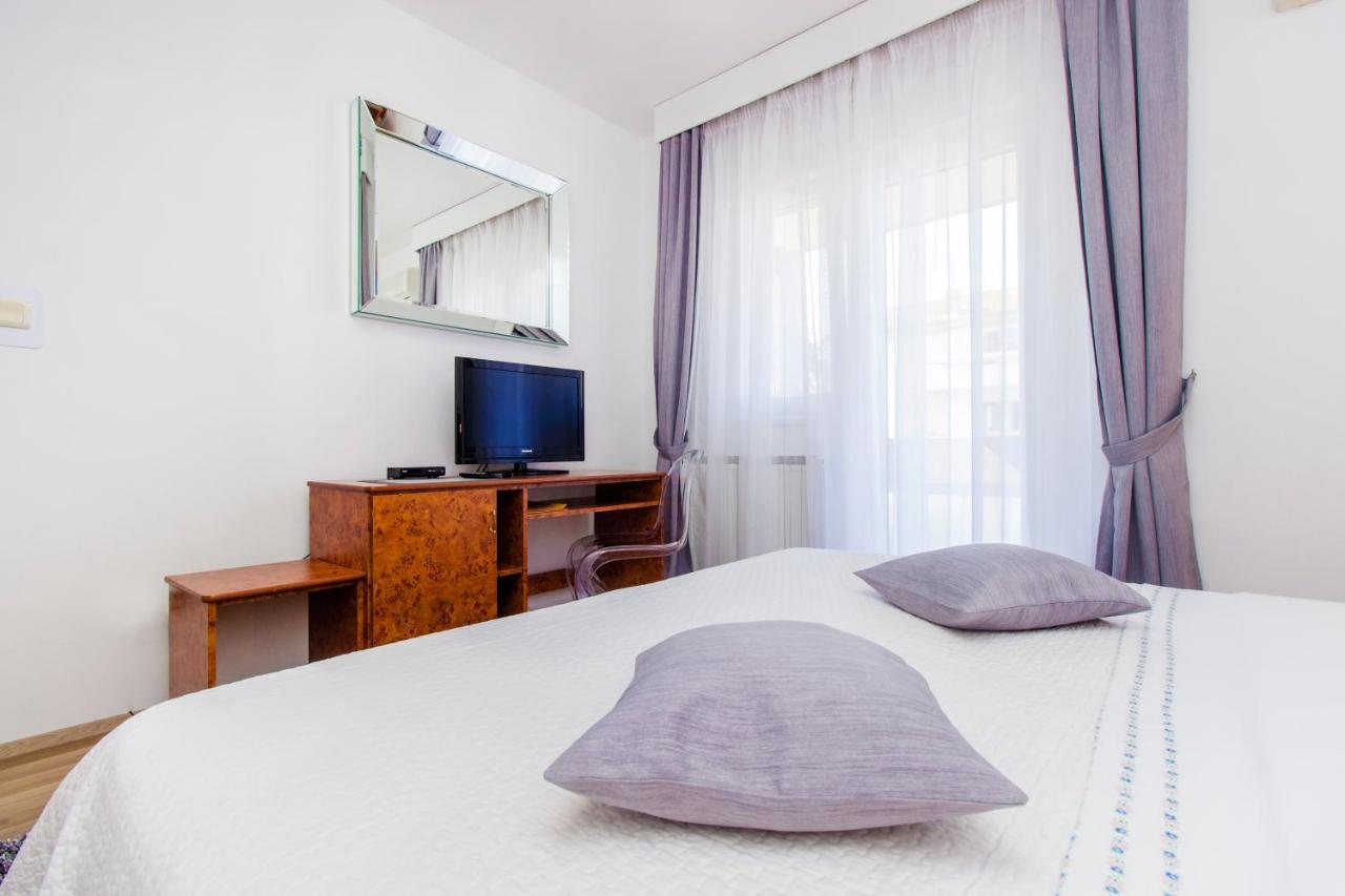 Pansion Zlatna Ribica 3*