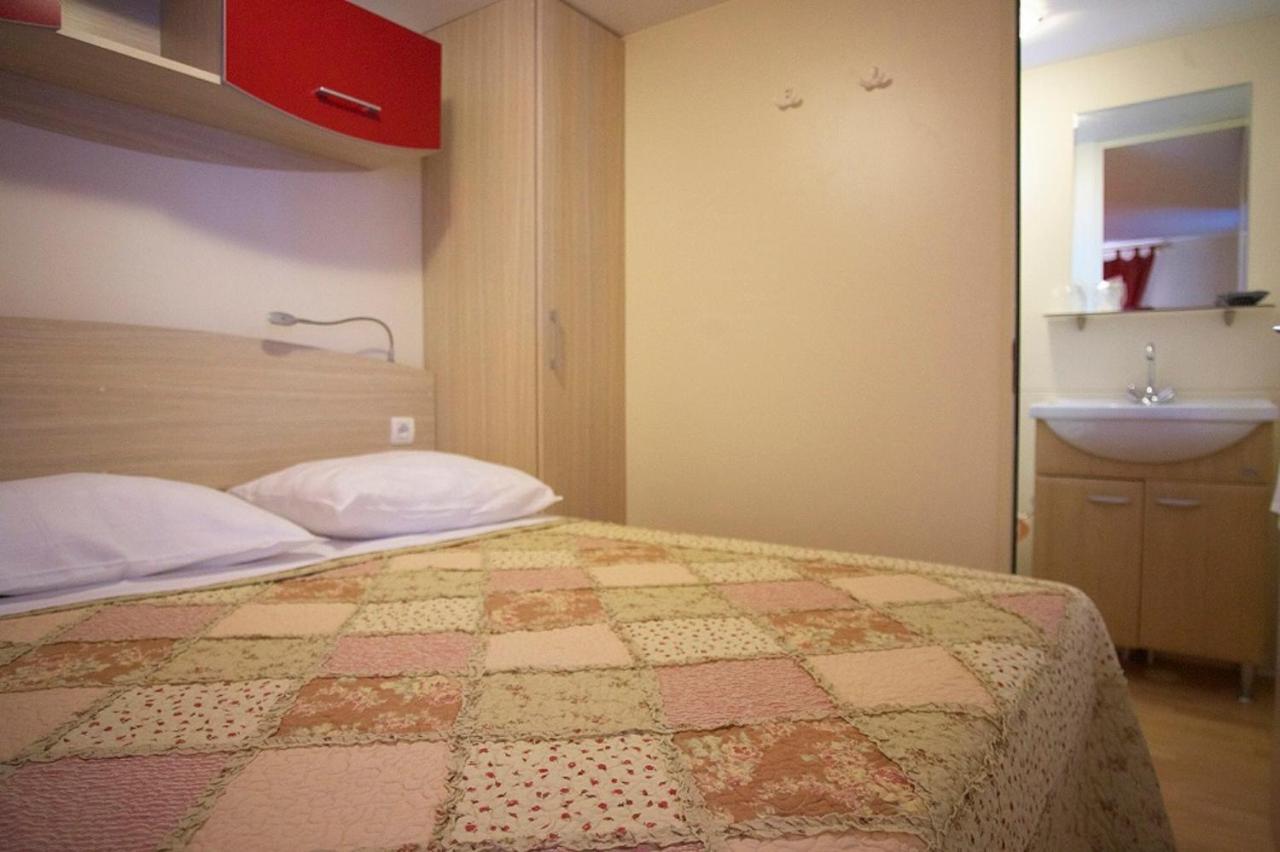 Pansion Zlatna Ribica 3* Brodarica (Sibenik-Knin)