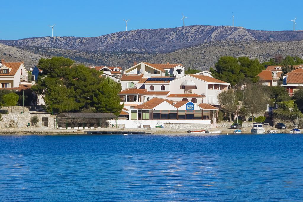 Gasthuis Pansion Zlatna Ribica Brodarica (Sibenik-Knin)