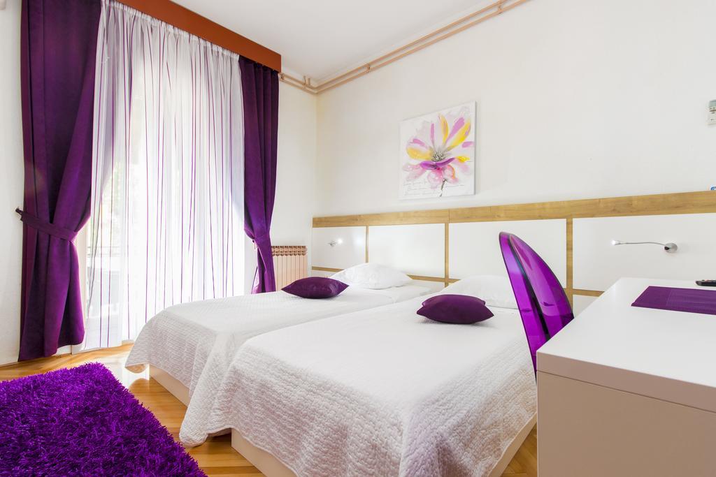 Pansion Zlatna Ribica 3*